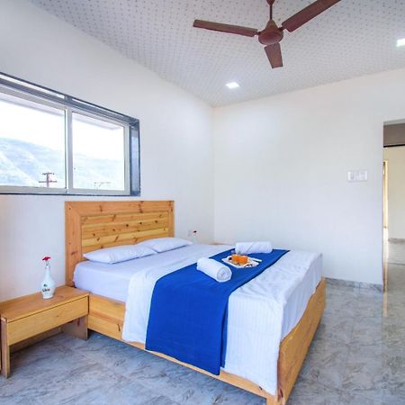 Empyrean Stay Ll 6Bhk Ll Royal Bramha Palace Ll Pvt Pool Ll Lonavala Exteriér fotografie